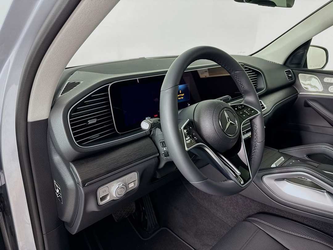 2026 Mercedes-Benz GLE 450 - Image 7
