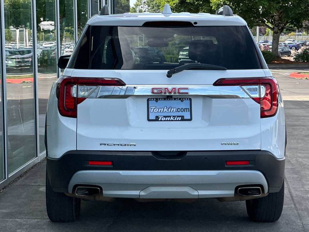 2023 GMC Acadia SLT - Image 4