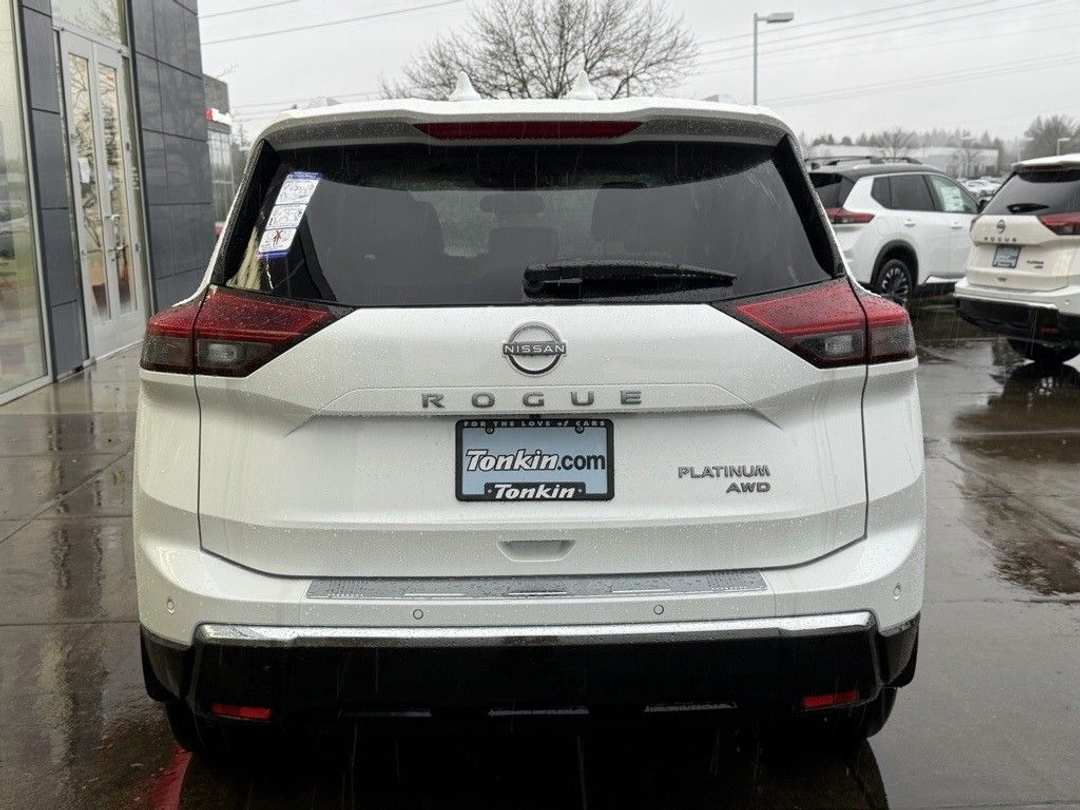 2026 Nissan Rogue Platinum - Image 7