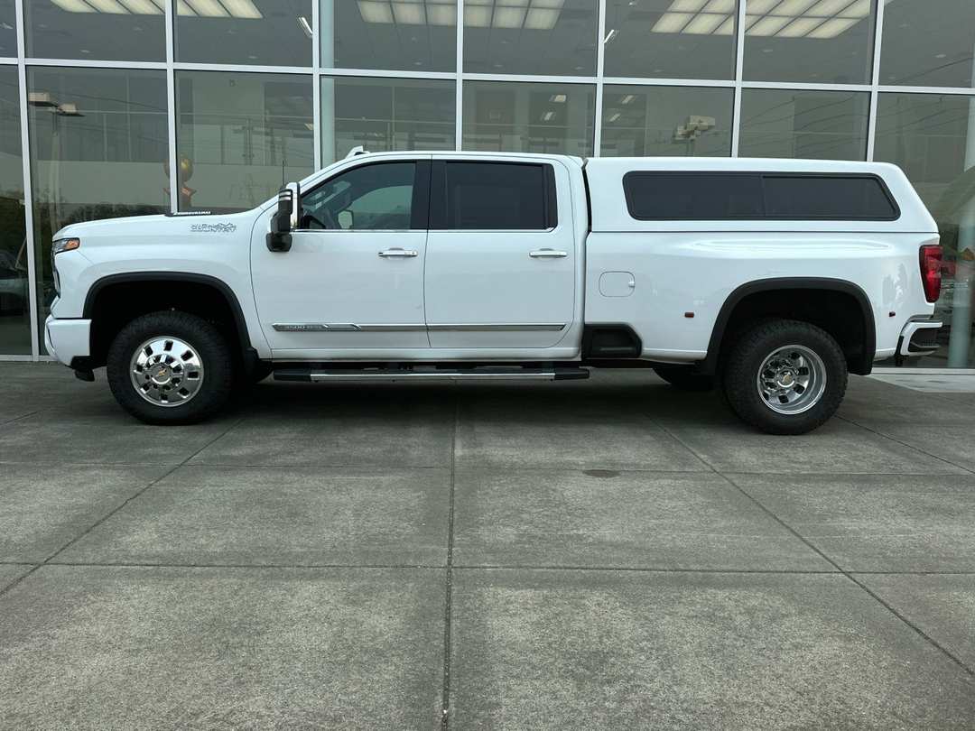 2024 Chevrolet Silverado 3500Hd High Country - Image 6