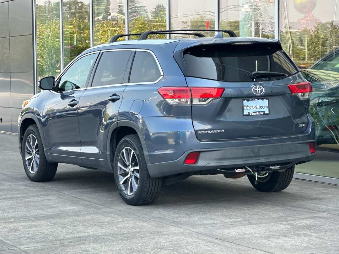2017 Toyota Highlander XLE - Image 5