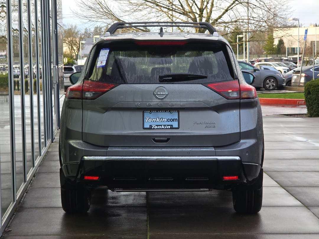 2026 Nissan Rogue Platinum - Image 4