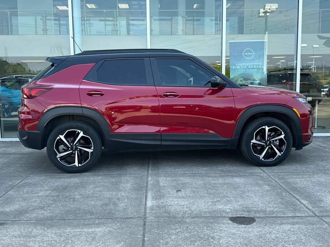2021 Chevrolet Trailblazer RS - Image 2