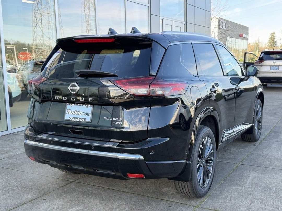 2026 Nissan Rogue Platinum - Image 7