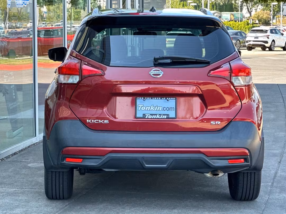 2019 Nissan Kicks SR - Image 4