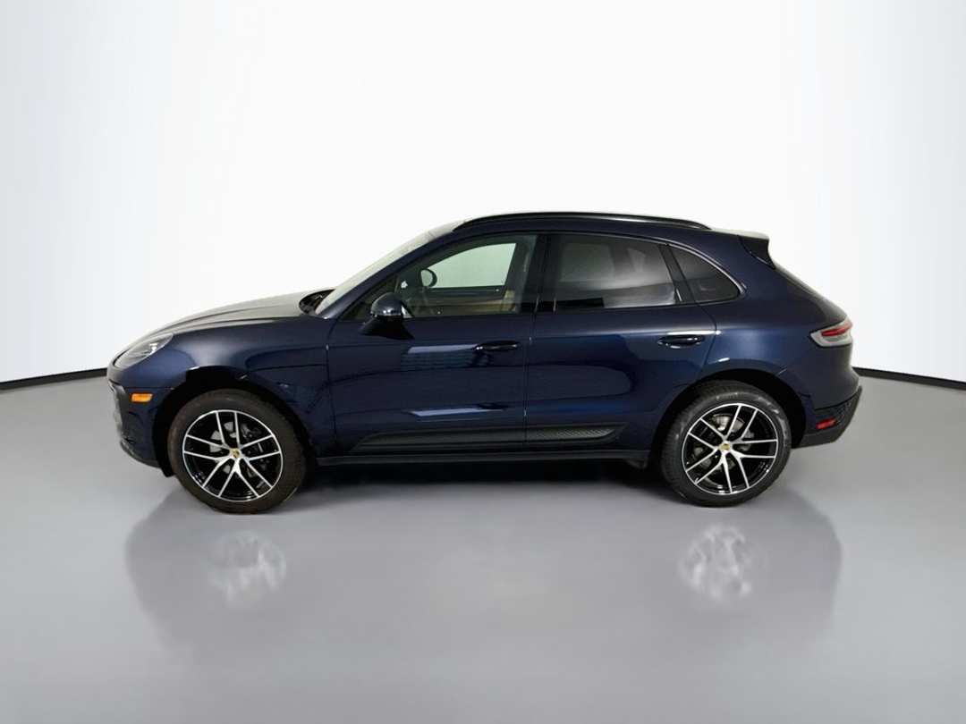 2023 Porsche Macan - Image 3