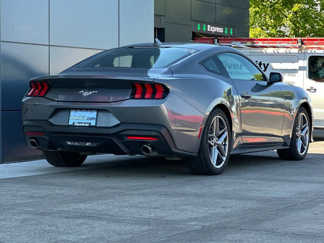 2024 Ford Mustang EcoBoost - Image 3