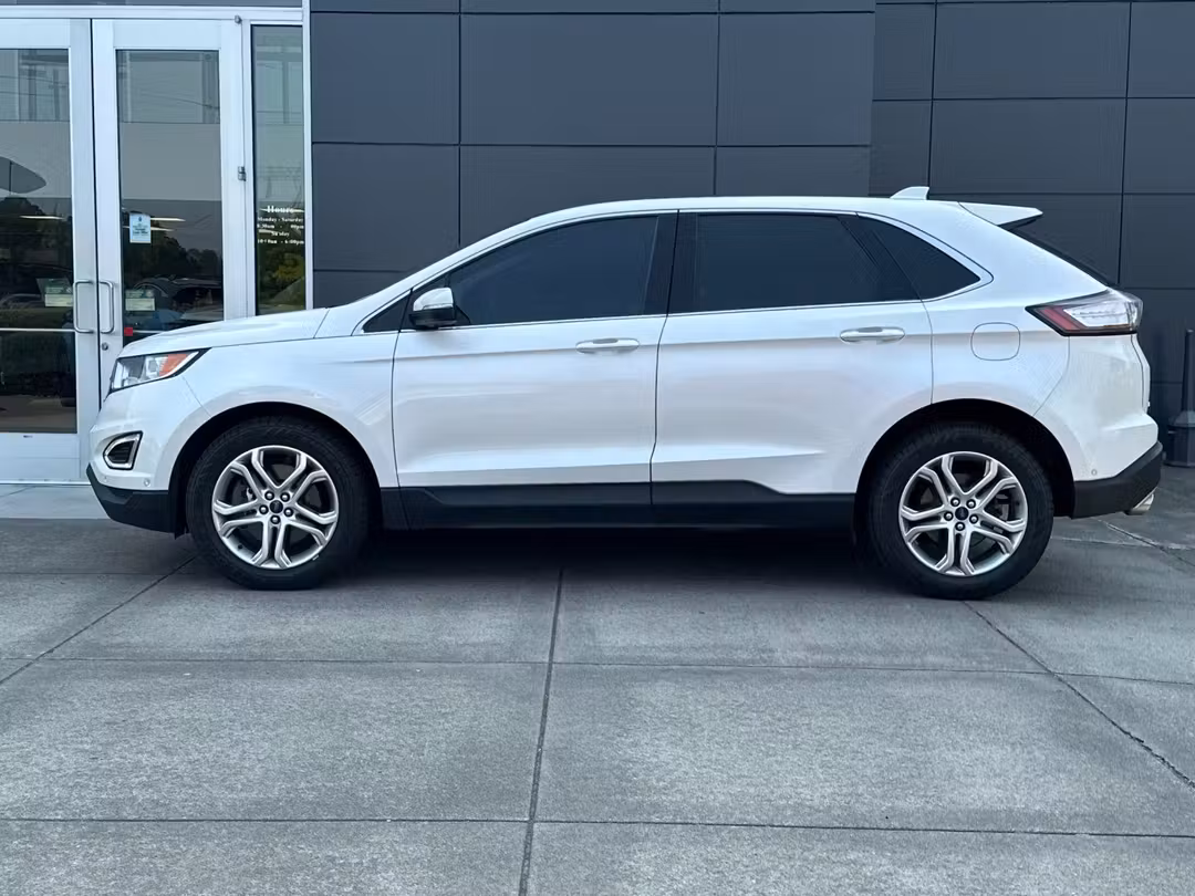 2016 Ford Edge Titanium - Image 6