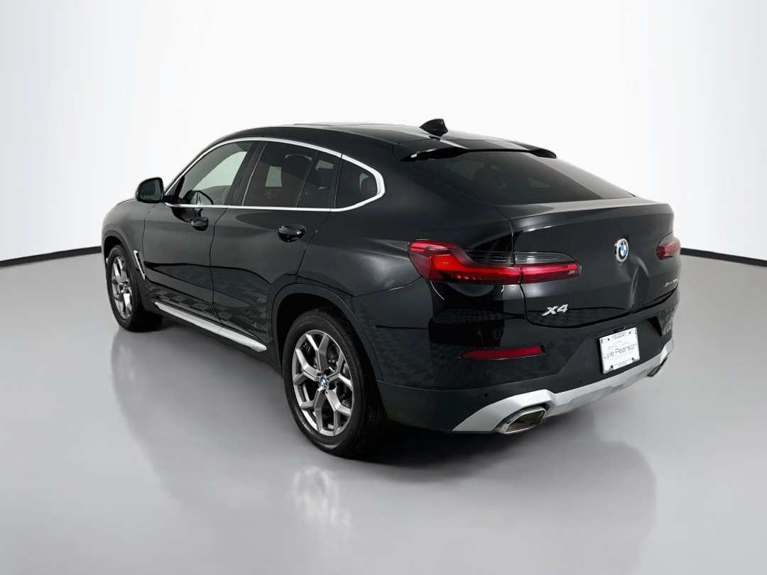 2024 BMW X4 xDrive30i - Image 3