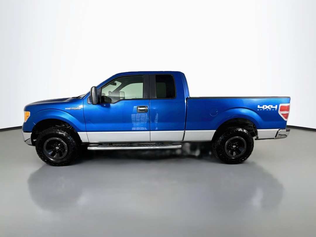2011 Ford F-150 XLT - Image 2