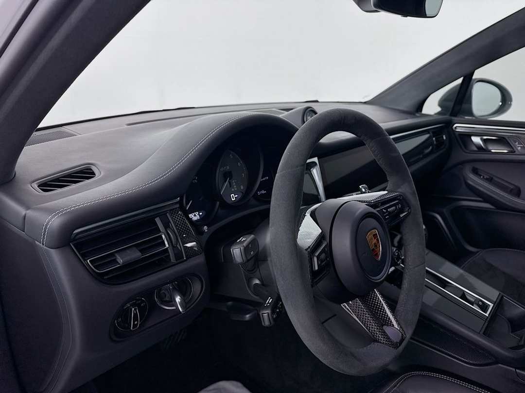 2023 Porsche Macan GTS - Image 7