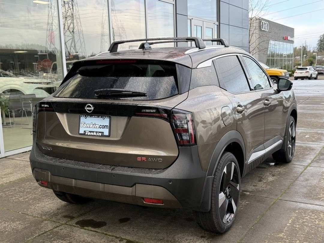 2026 Nissan Kicks SR - Image 7