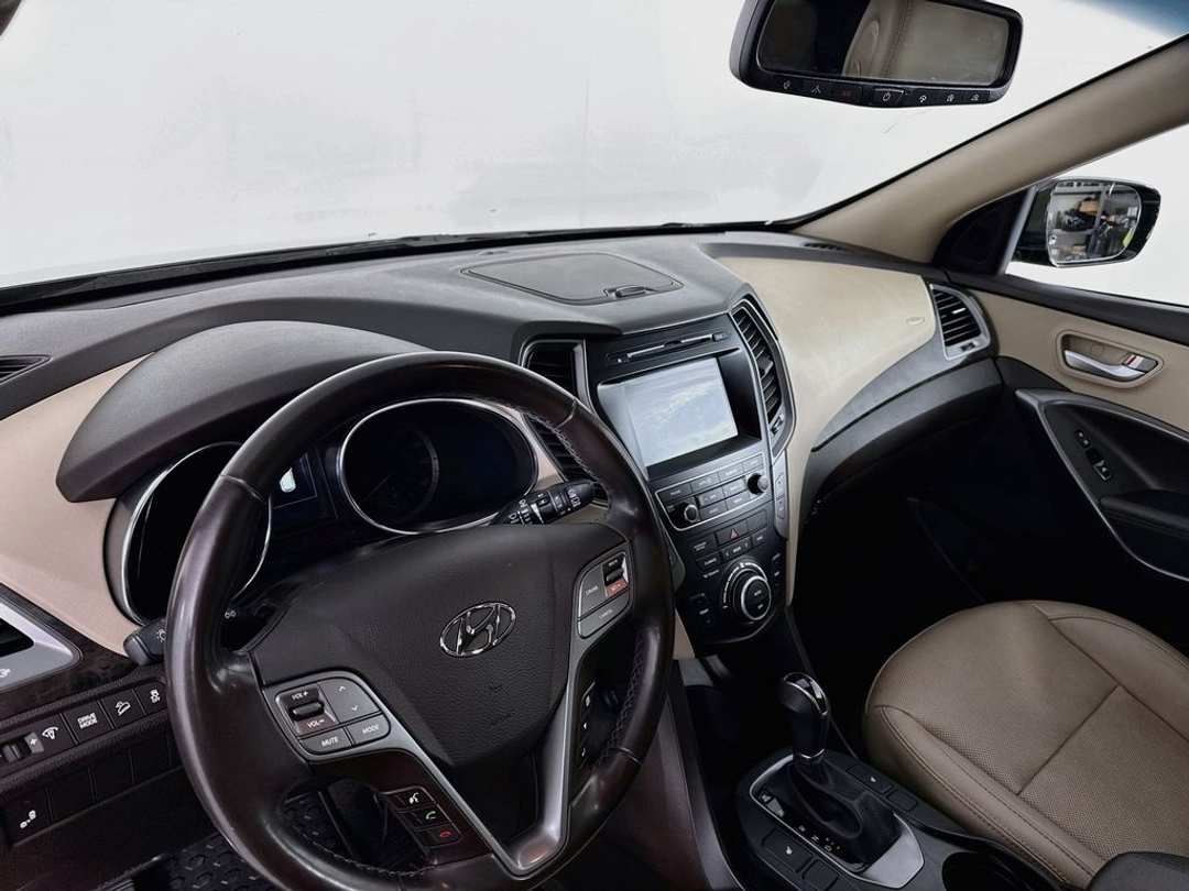 2017 Hyundai Santa Fe Sport 2.0T - Image 4