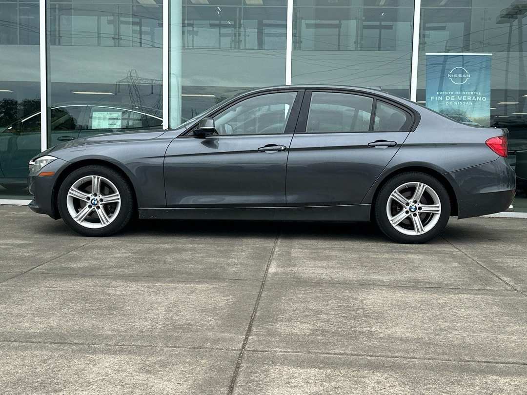 2015 BMW 3 Series 328i - Image 6