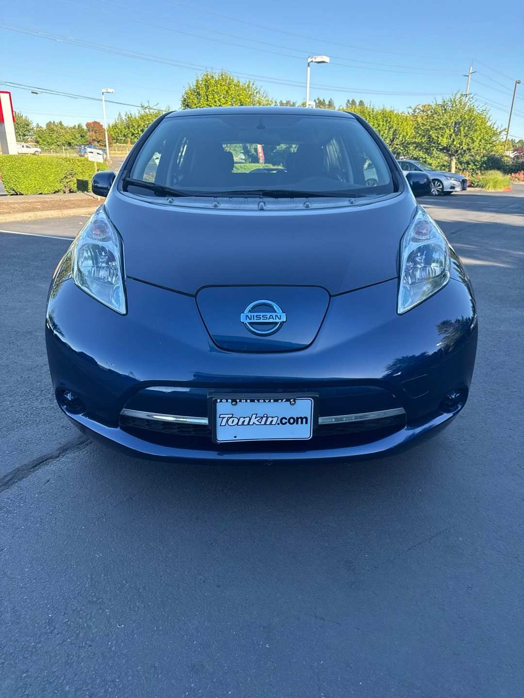 2017 Nissan LEAF S - Image 2