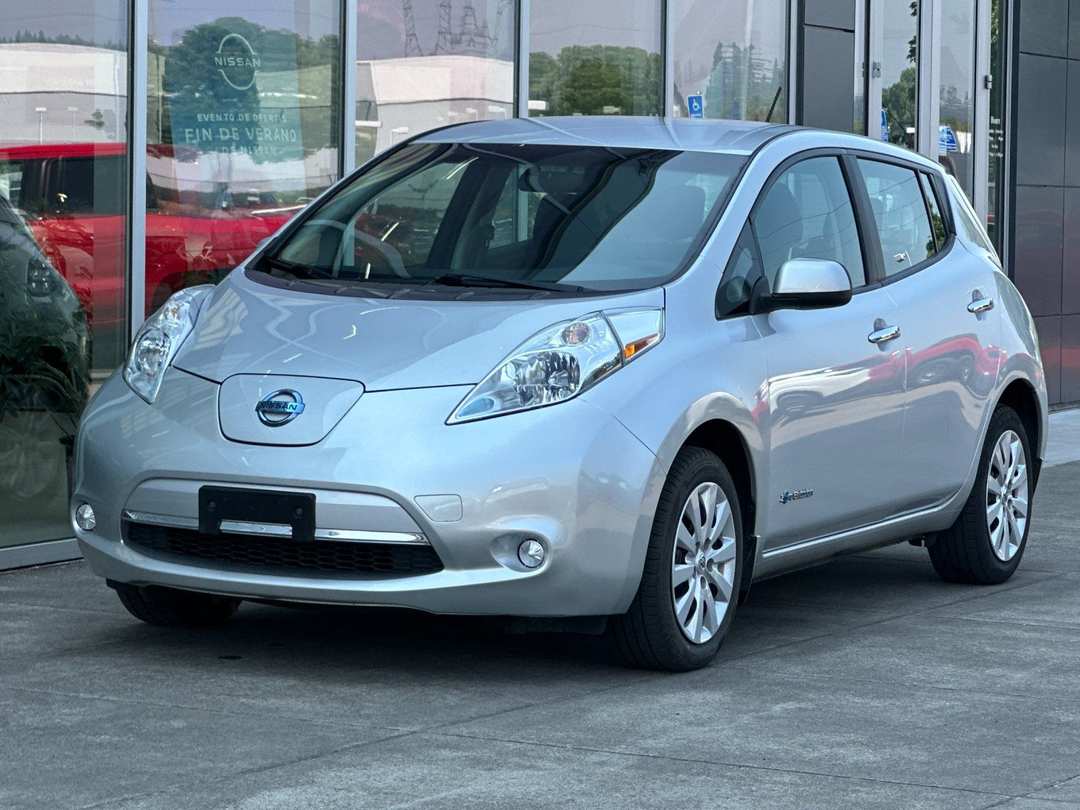 2016 Nissan LEAF S - Image 7