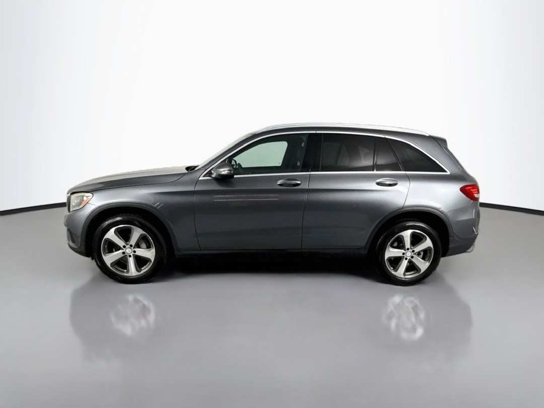2016 Mercedes-Benz GLC 300 - Image 2