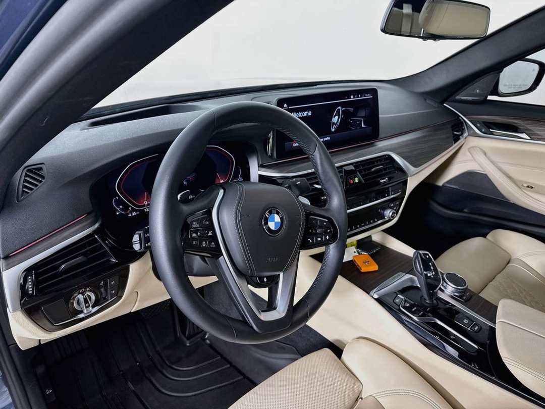 2023 BMW 5 Series 540i xDrive - Image 7