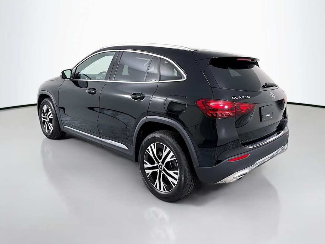 2026 Mercedes-Benz GLA 250 - Image 5
