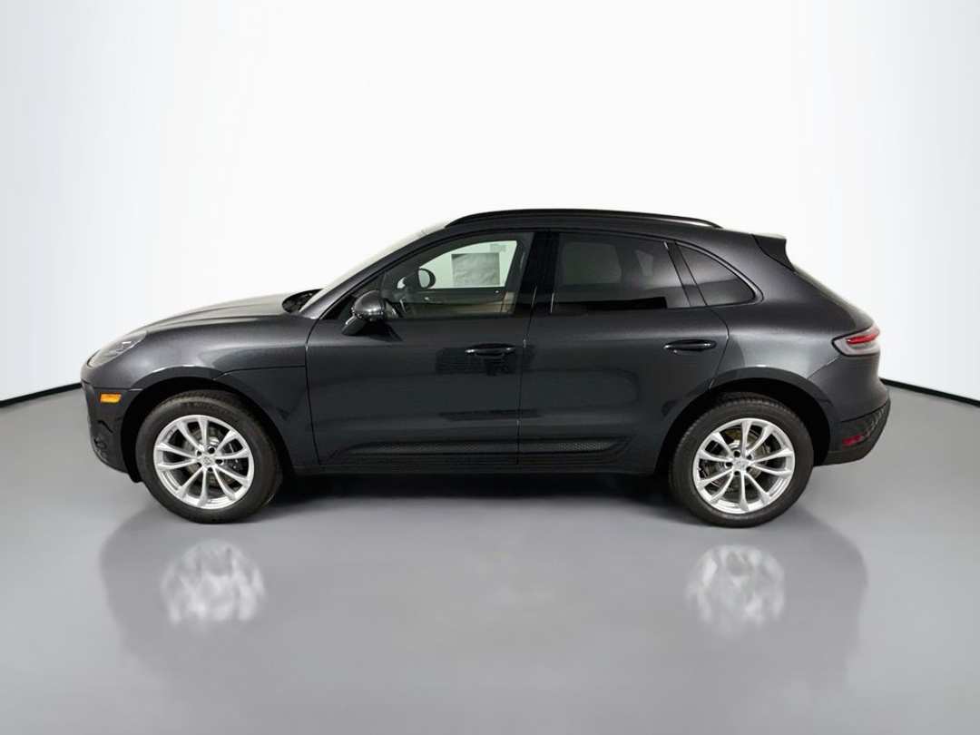 2026 Porsche Macan - Image 3