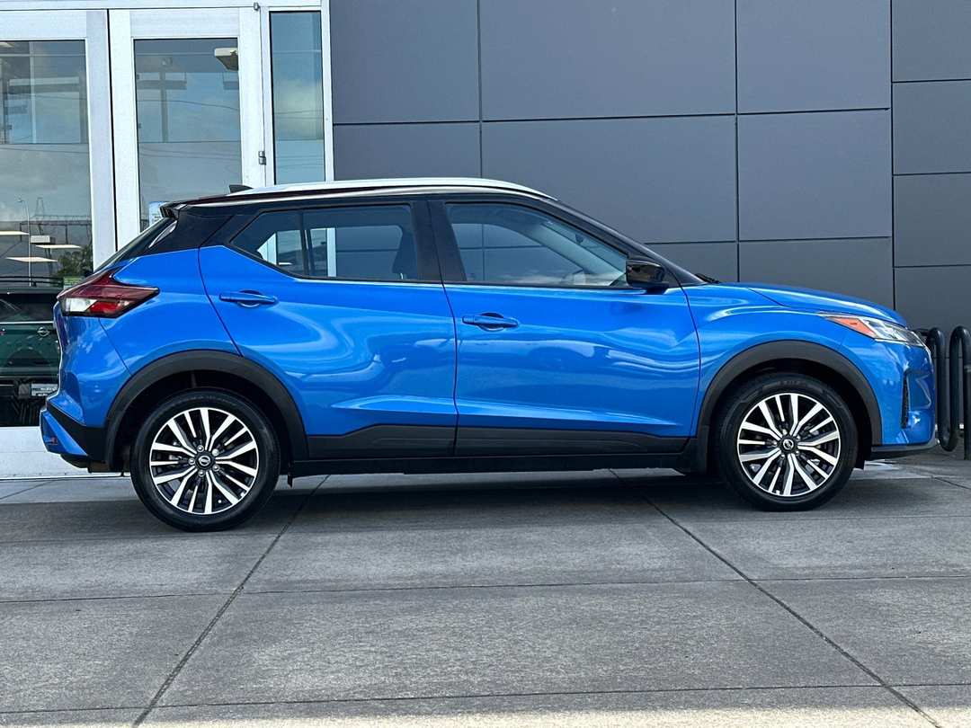 2021 Nissan Kicks SV - Image 2
