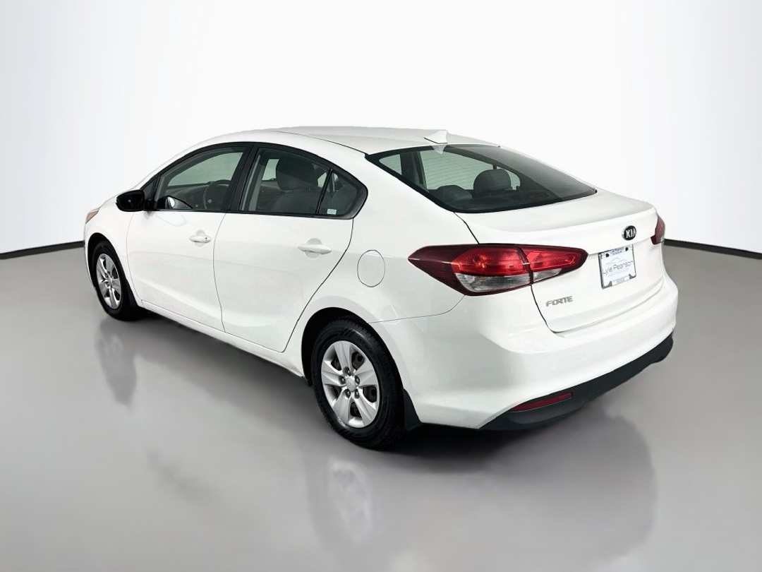 2017 Kia Forte LX - Image 3