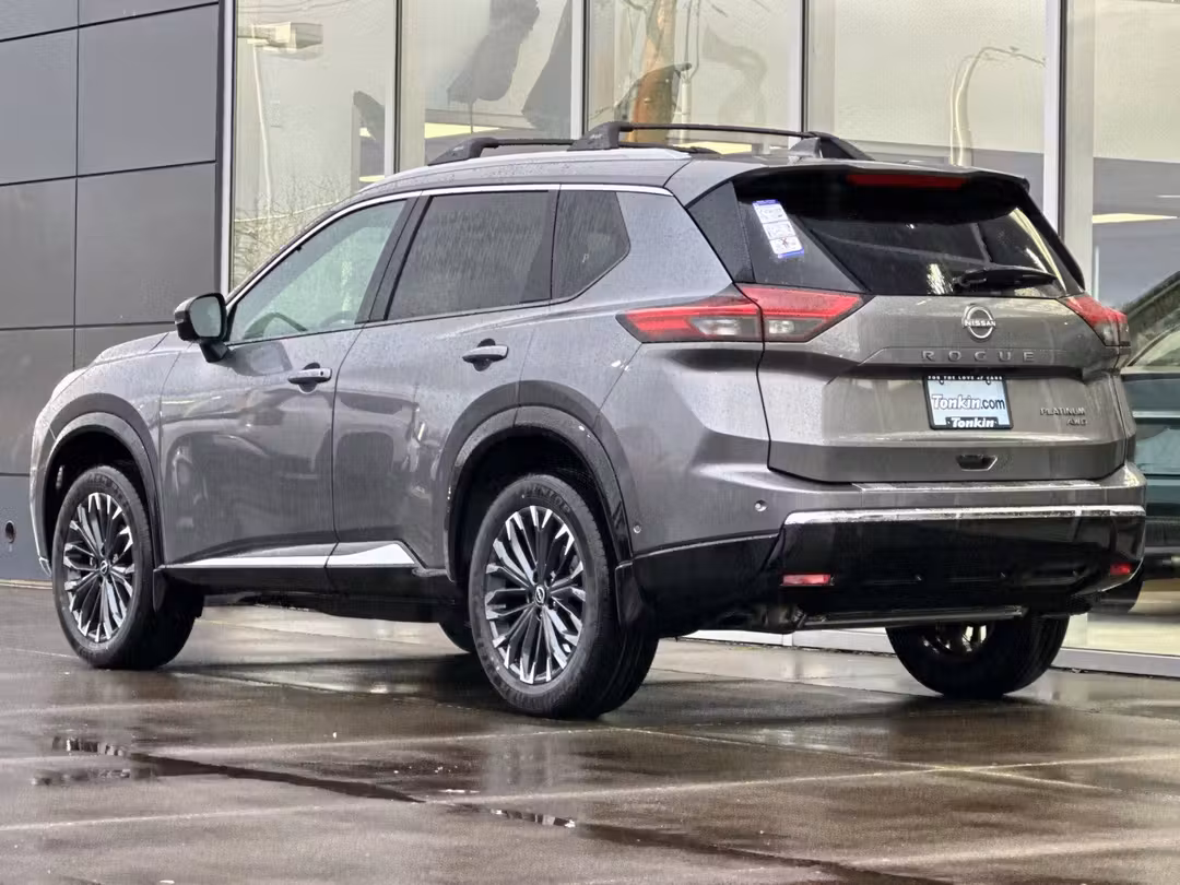 2026 Nissan Rogue Platinum - Image 5