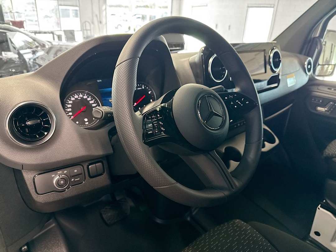 2026 Mercedes-Benz Sprinter 2500 - Image 7
