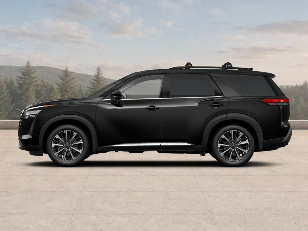 2026 Nissan Pathfinder Platinum - Image 4
