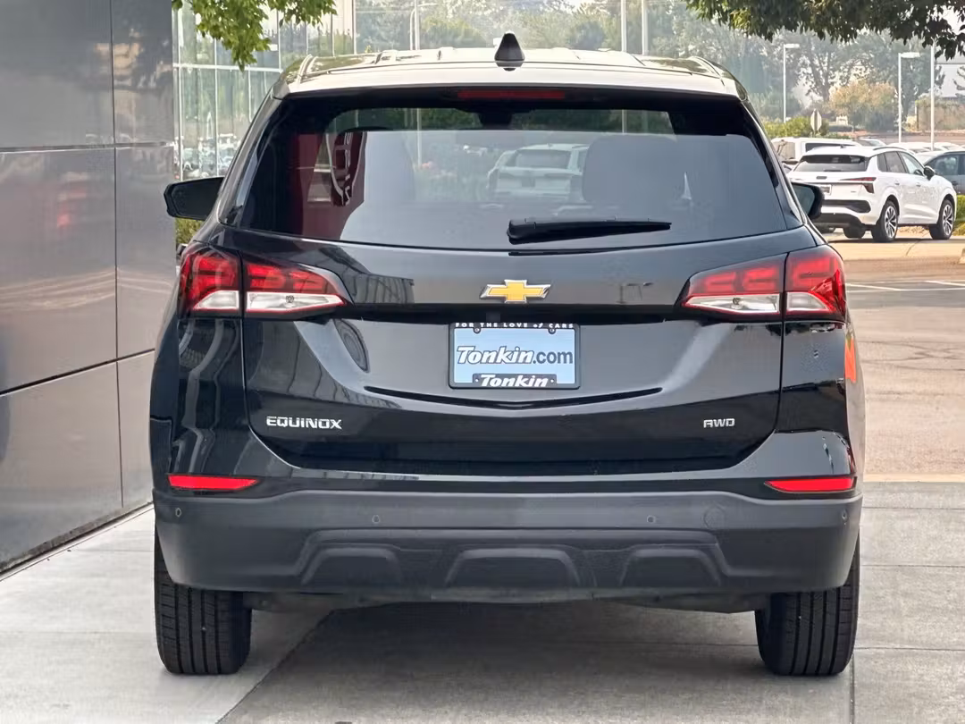 2023 Chevrolet Equinox LS - Image 4