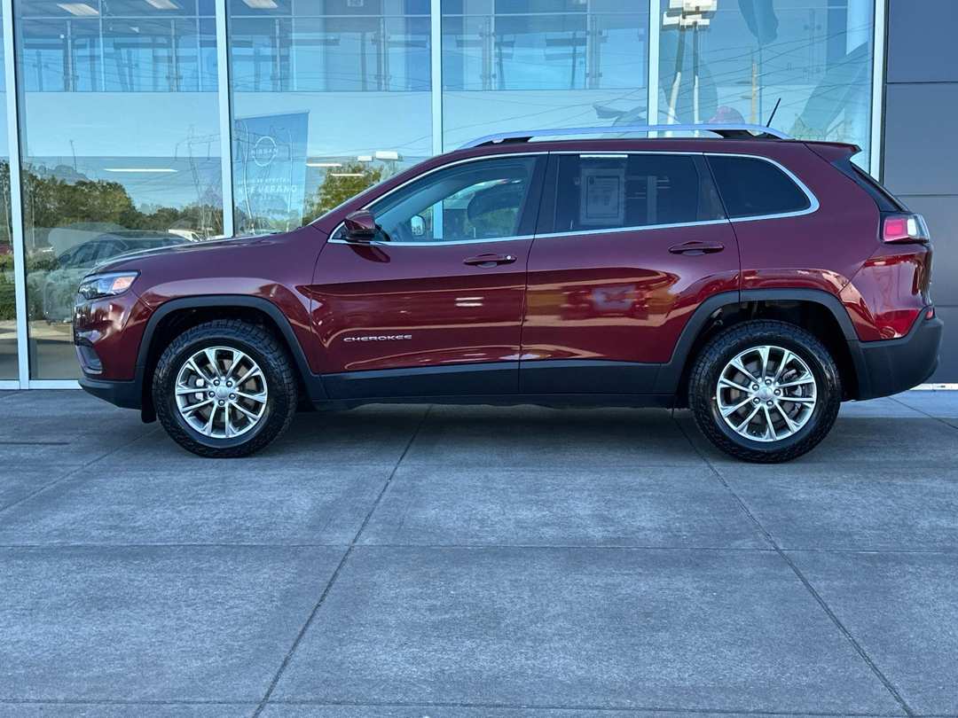 2019 Jeep Cherokee Latitude Plus - Image 6