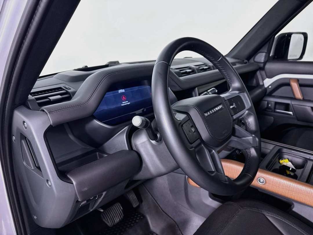 2021 Land Rover Defender 110 XDynamic HSE - Image 7