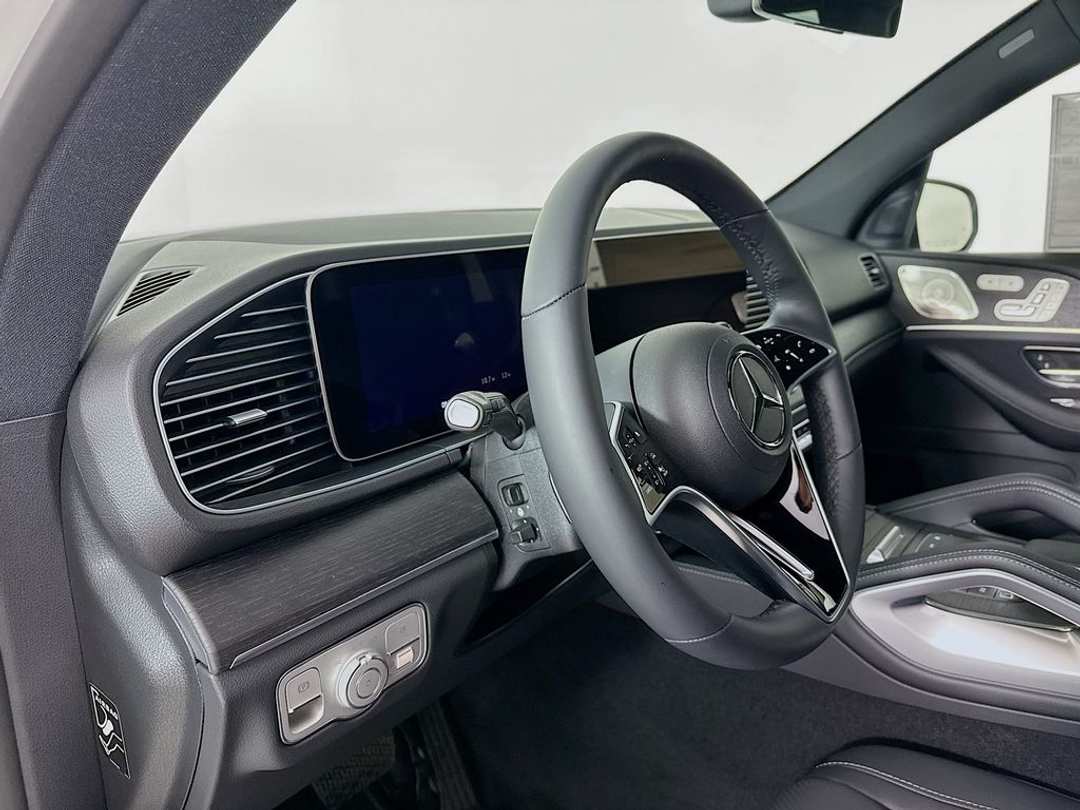 2026 Mercedes-Benz GLE 450 - Image 7