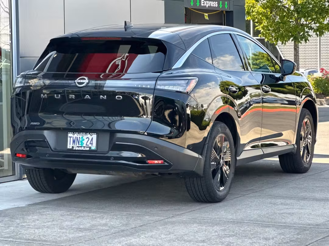 2025 Nissan Murano SV - Image 3