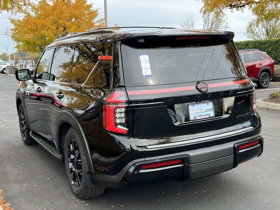 2026 Nissan Armada PRO4X - Image 4