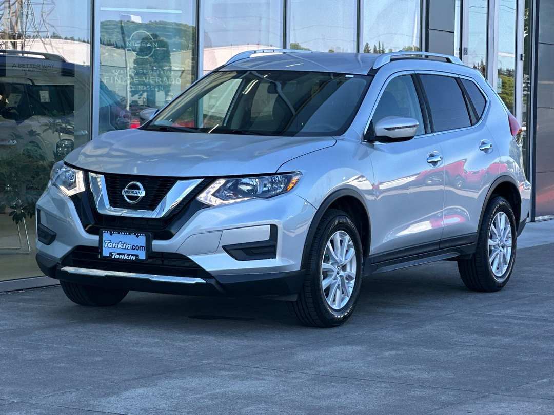 2017 Nissan Rogue SV - Image 7