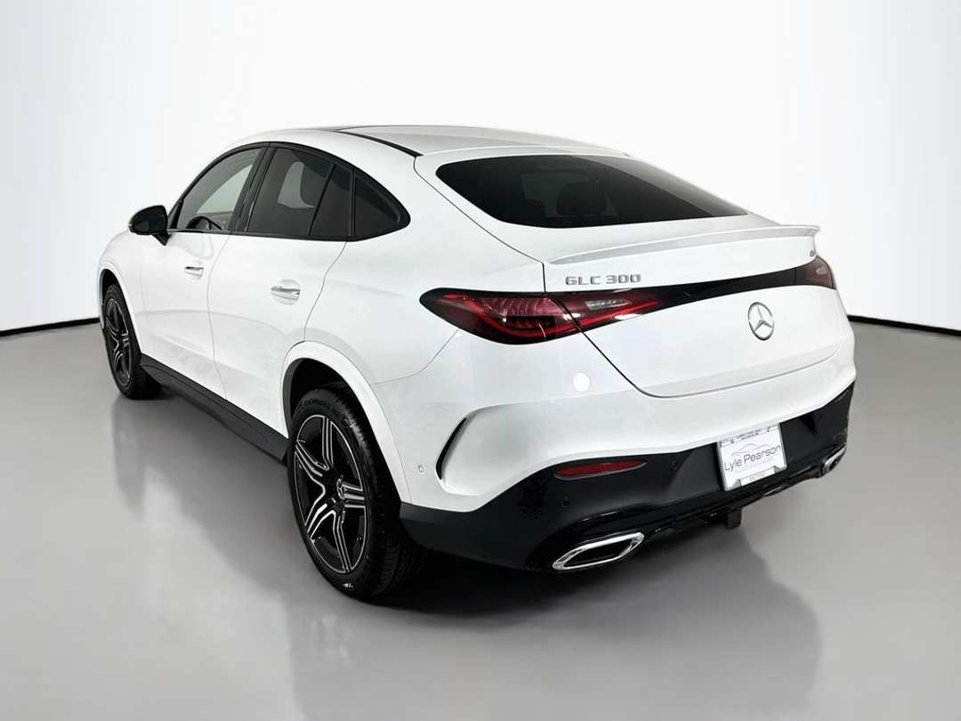 2026 Mercedes-Benz GLC 300 - Image 5