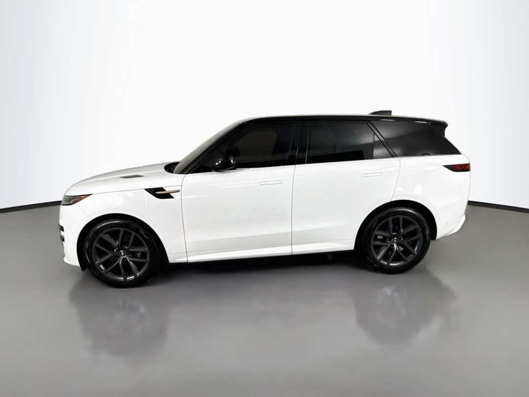 2025 Land Rover Range Rover Sport Dynamic SE - Image 3
