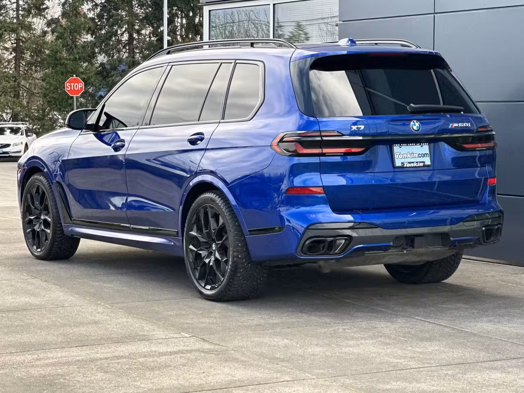 2025 BMW X7 M60i - Image 5