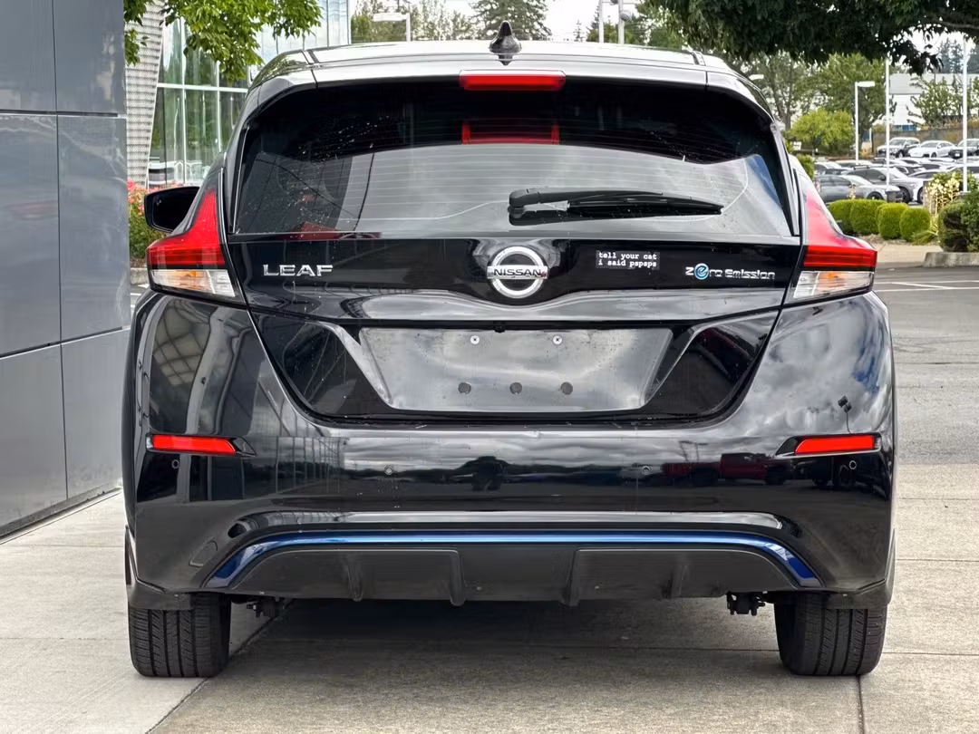 2022 Nissan LEAF S - Image 4
