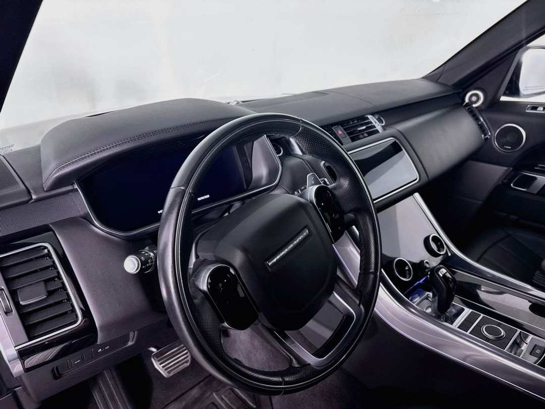 2020 Land Rover Range Rover Sport HSE Dynamic - Image 7