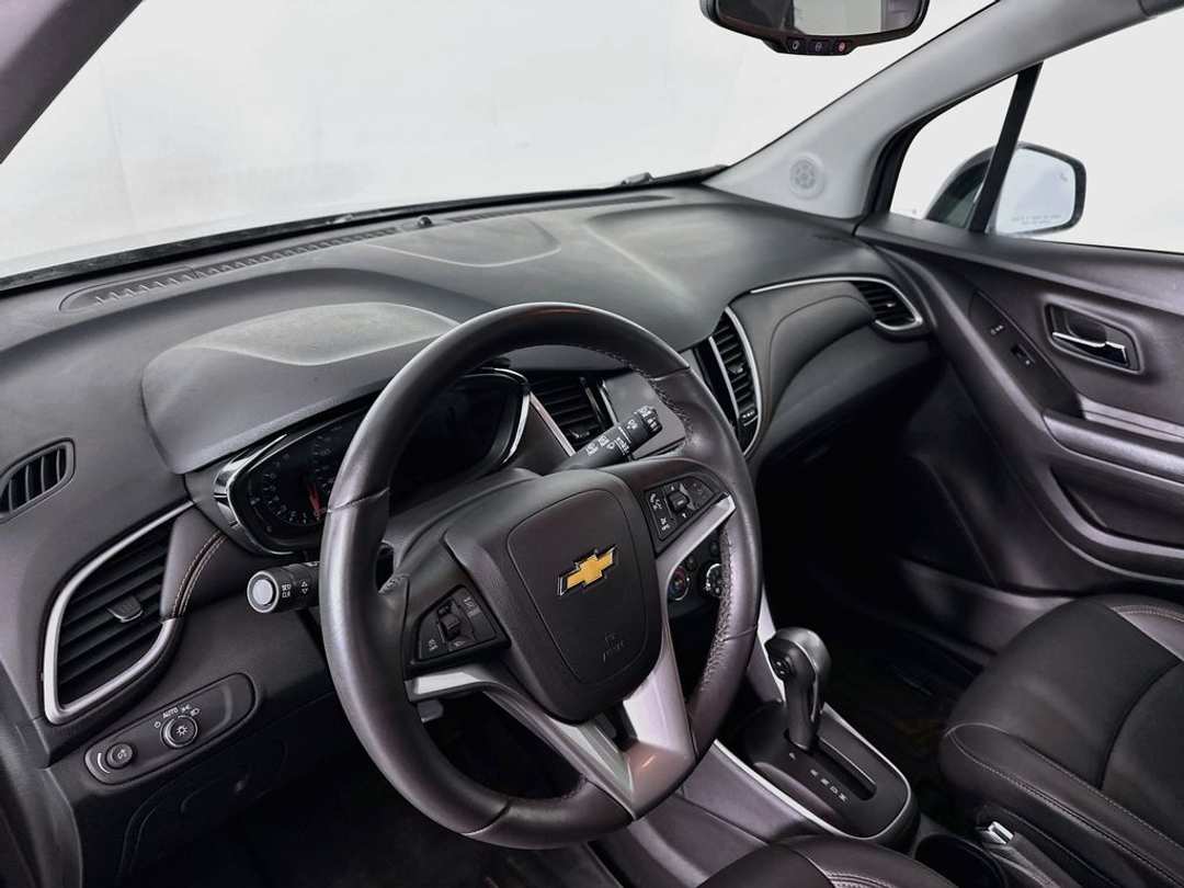 2022 Chevrolet Trax LT - Image 7