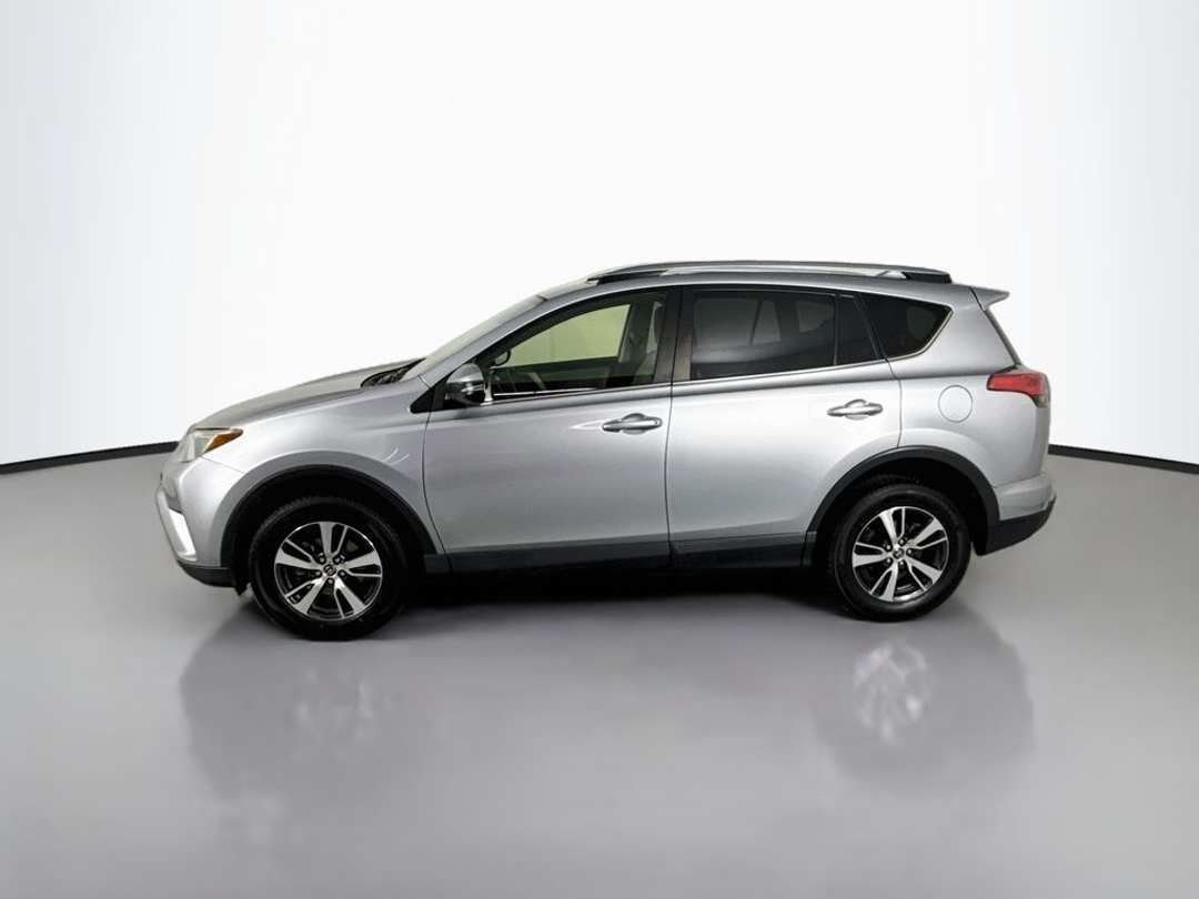 2018 Toyota Rav4 XLE - Image 3