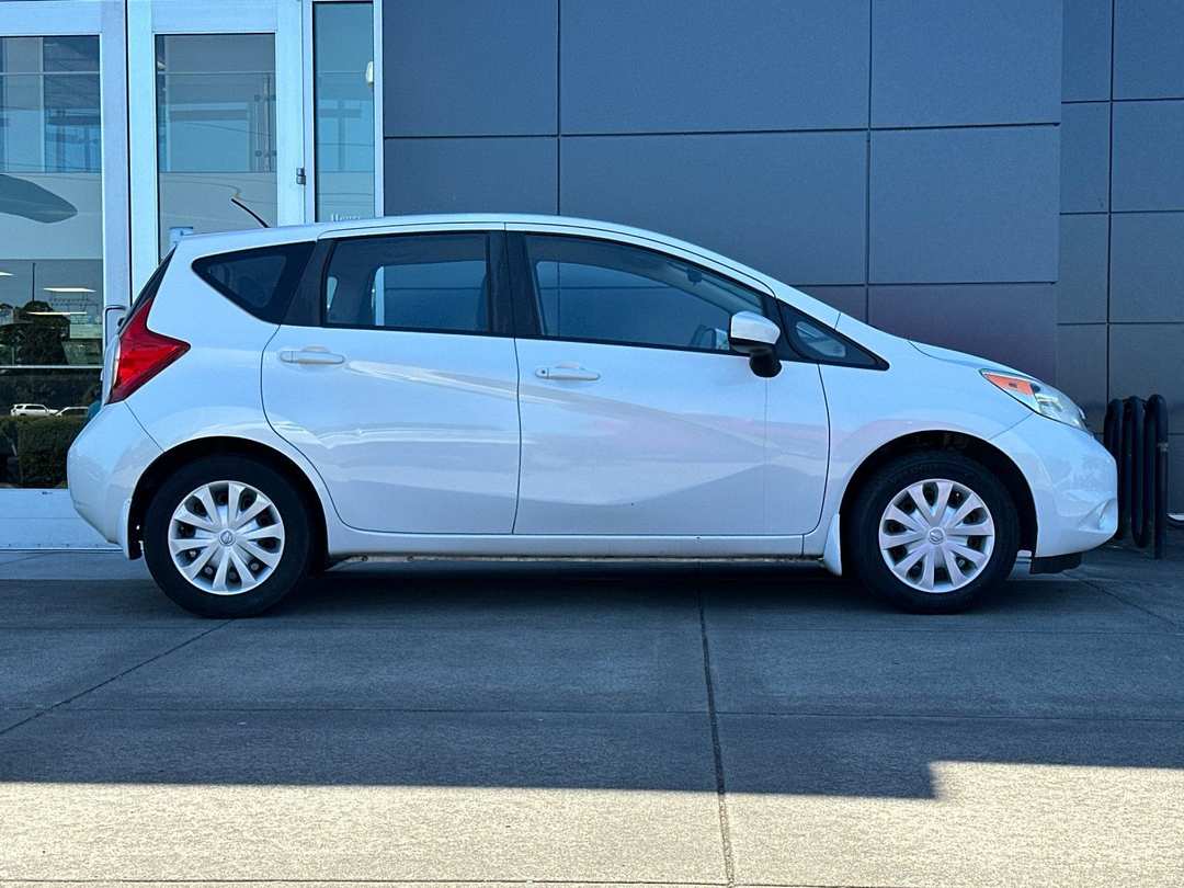 2015 Nissan Versa Note S Plus - Image 2