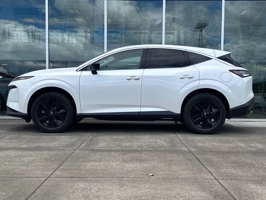 2025 Nissan Murano SV - Image 6