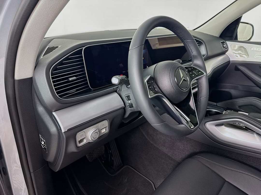 2026 Mercedes-Benz GLE 450 - Image 7