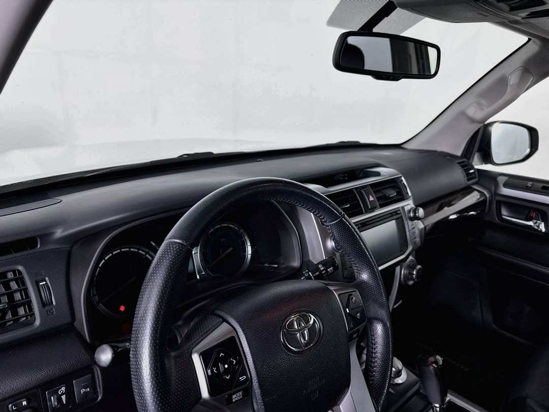 2016 Toyota 4Runner Limited - Image 7