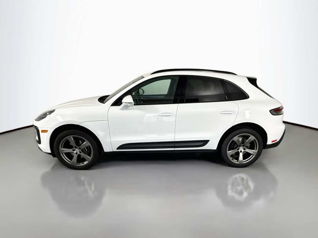 2023 Porsche Macan - Image 3