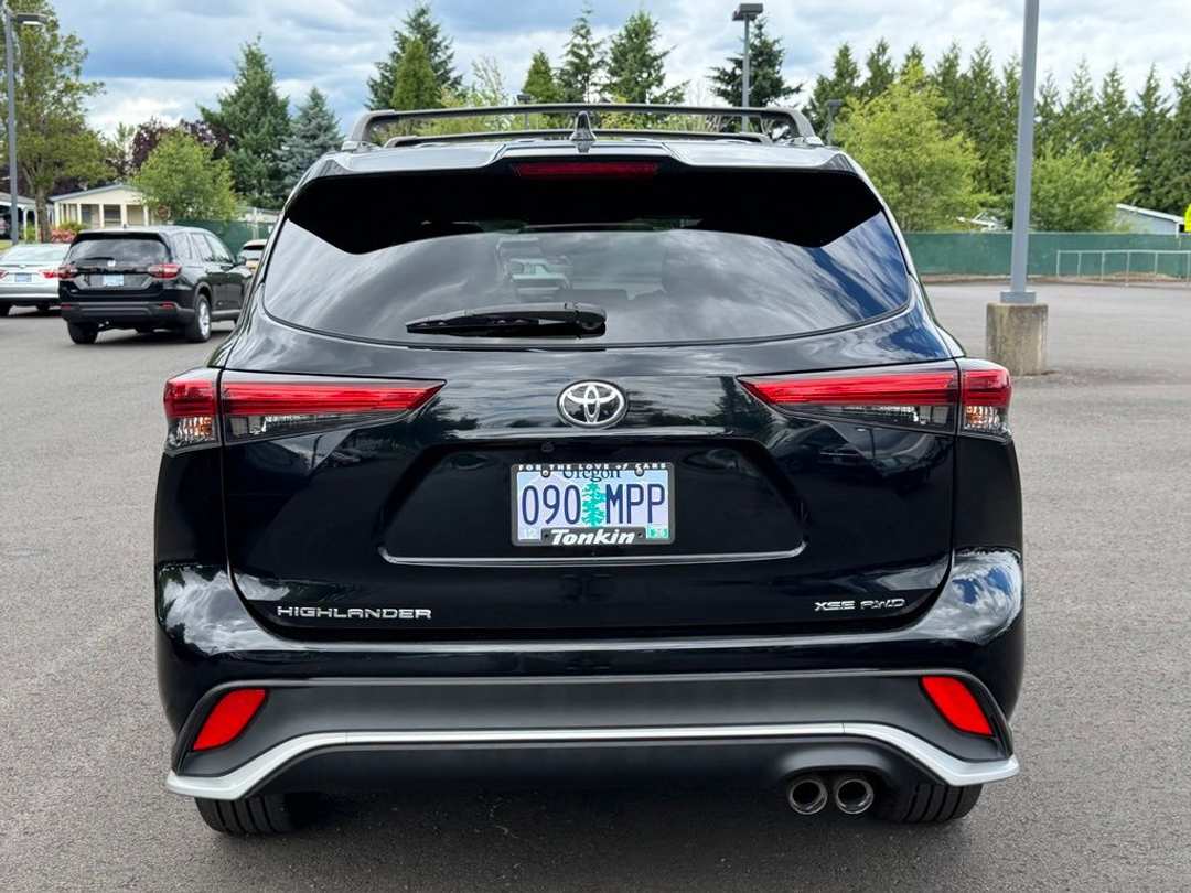 2021 Toyota Highlander XSE - Image 7