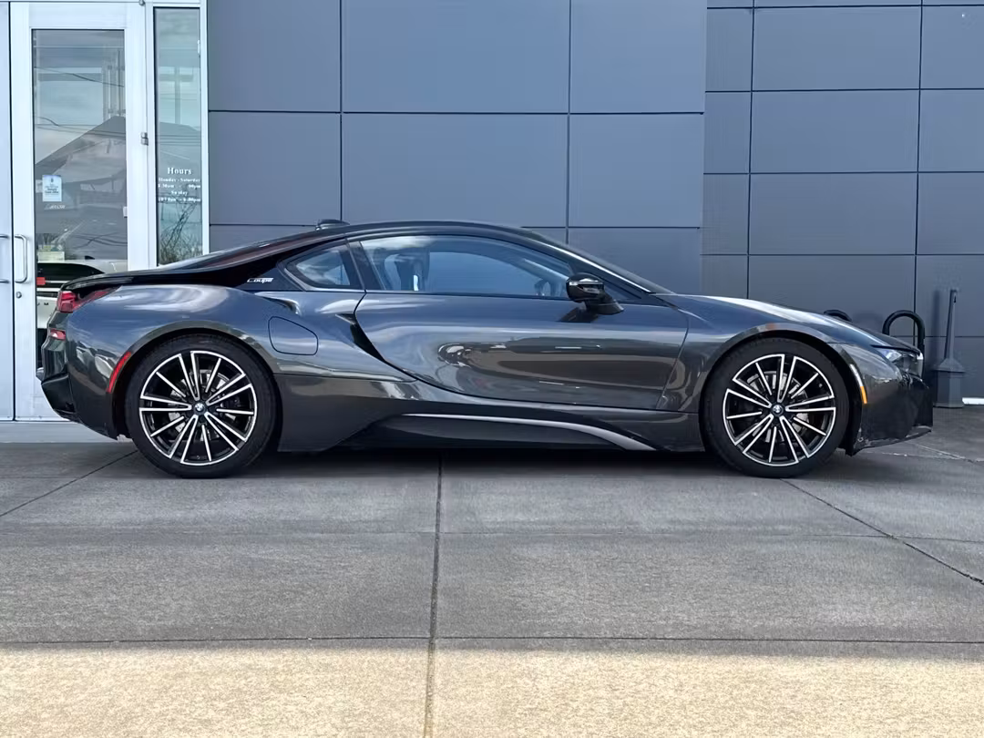2019 BMW I8 Base - Image 2